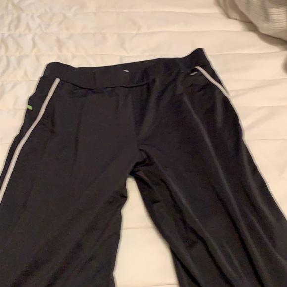 Oleg Cassini running jacket with matching pants - Picture 2 of 3